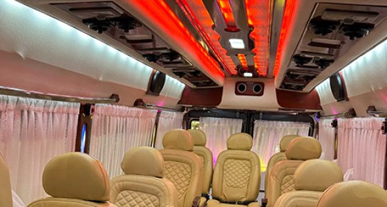 10-seater-traveller -kochi