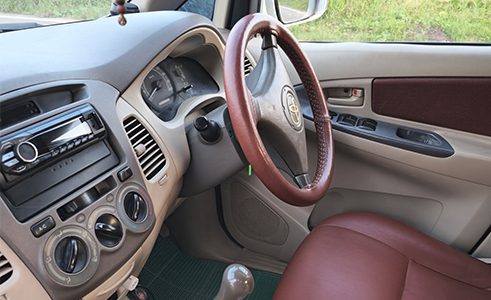 innova 7088 interior 2